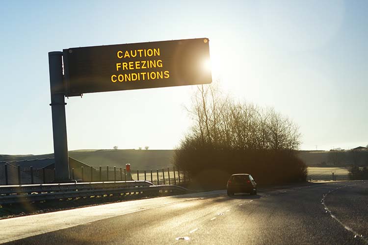 freezing-winter-road-conditions-uk.jpg